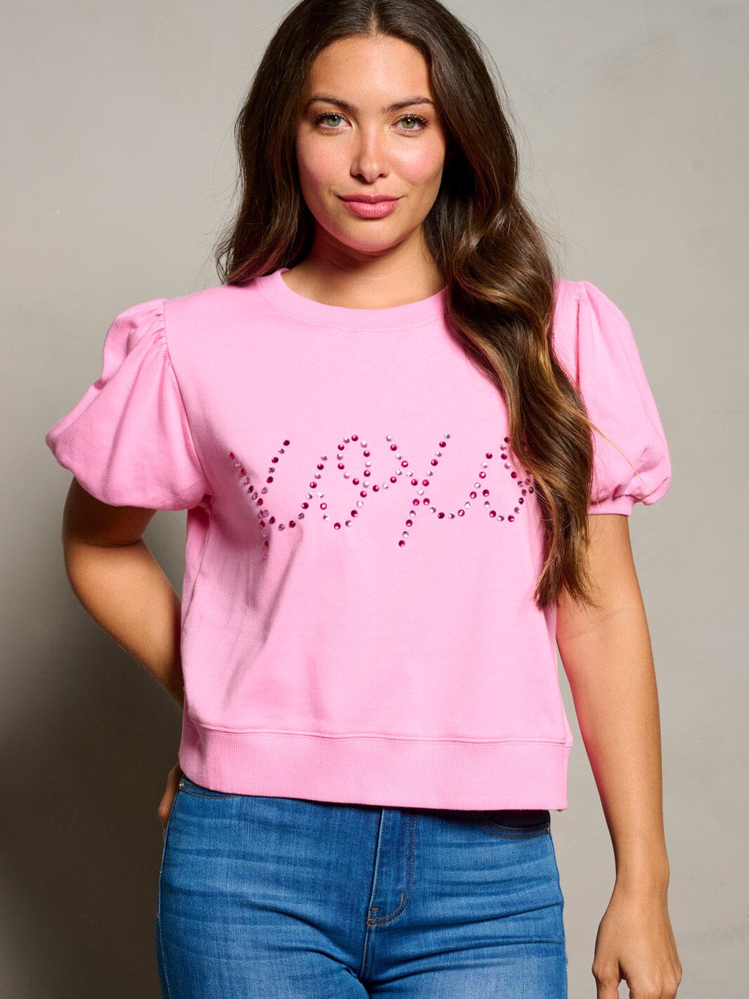 WOMEN'S SHORT PUFF SLEEVE XOXO GRAPHIC BLOUSE TOP