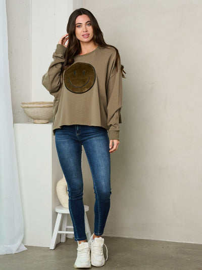WOMEN'S LONG SLEEVE FUZZY GRAPHIC DETAILED SWEATER