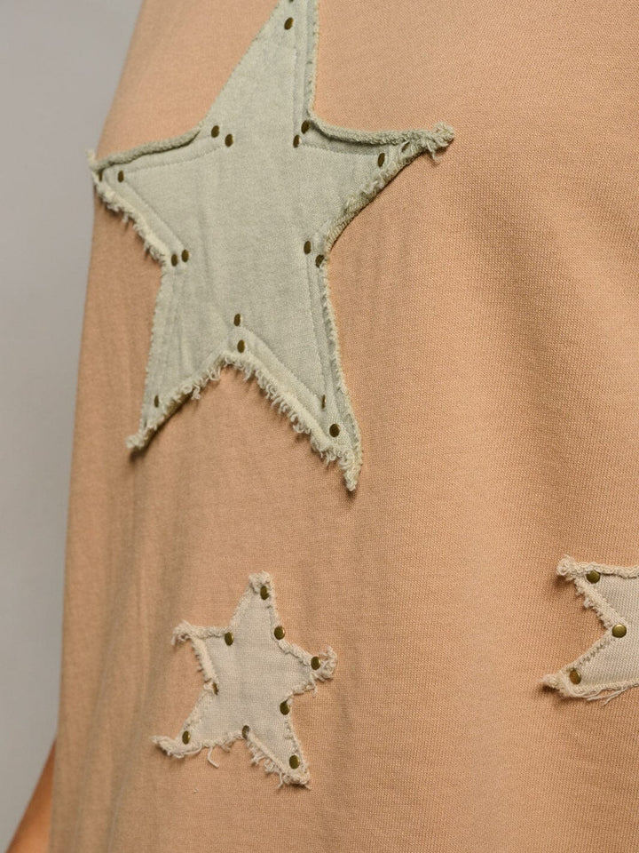 WOMEN'S SHORT SLEEVE STARS DESIGN HIGH-LOW TOP