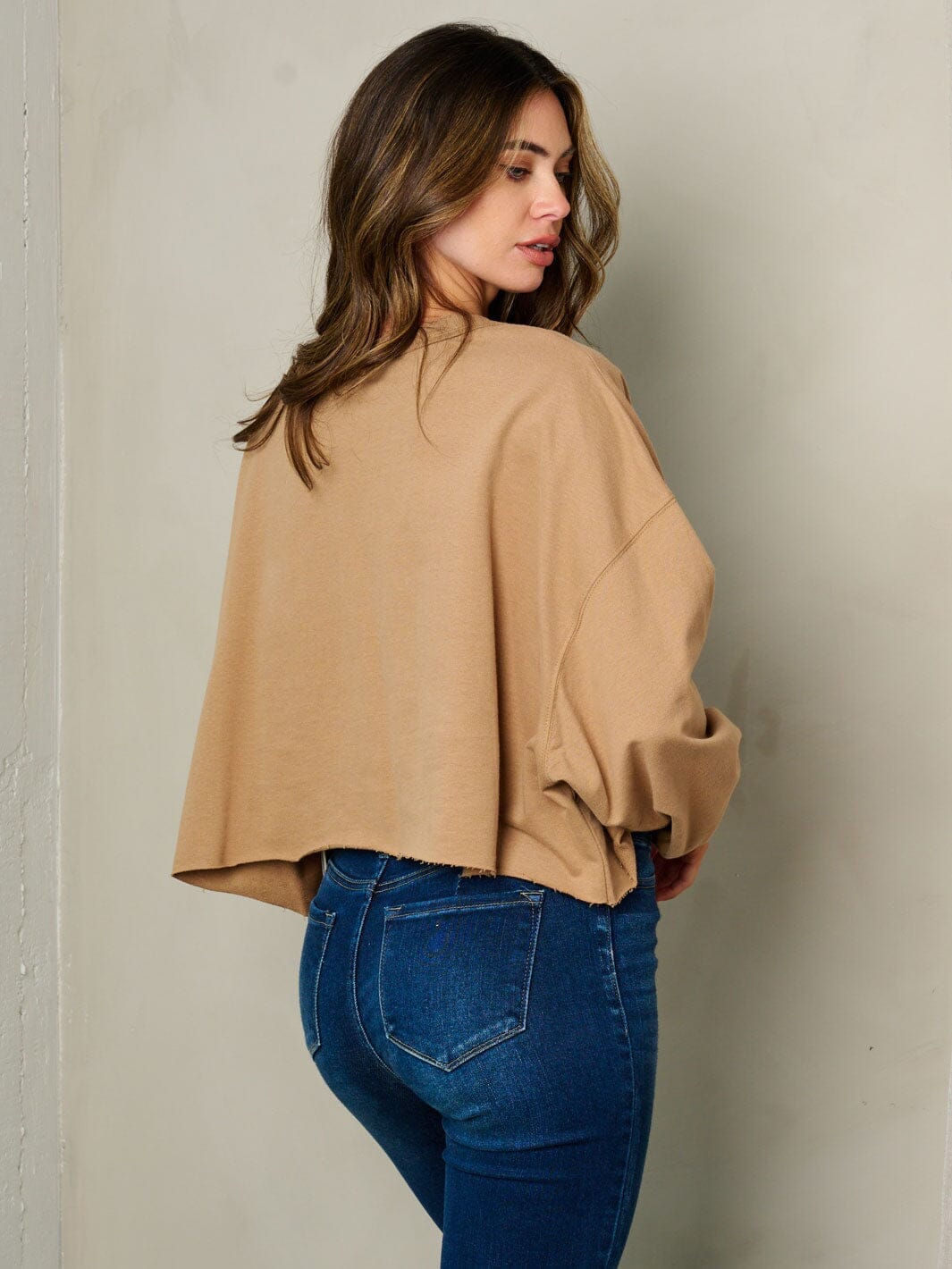WOMEN'S LONG SLEEVE GRAPHIC SEQUINS DETAILED TOP