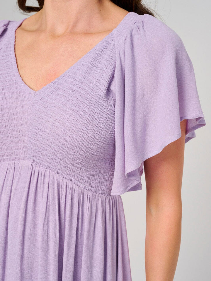 WOMEN'S SHORT SLEEVE V-NECK SMOCK TIERED MIDI DRESS