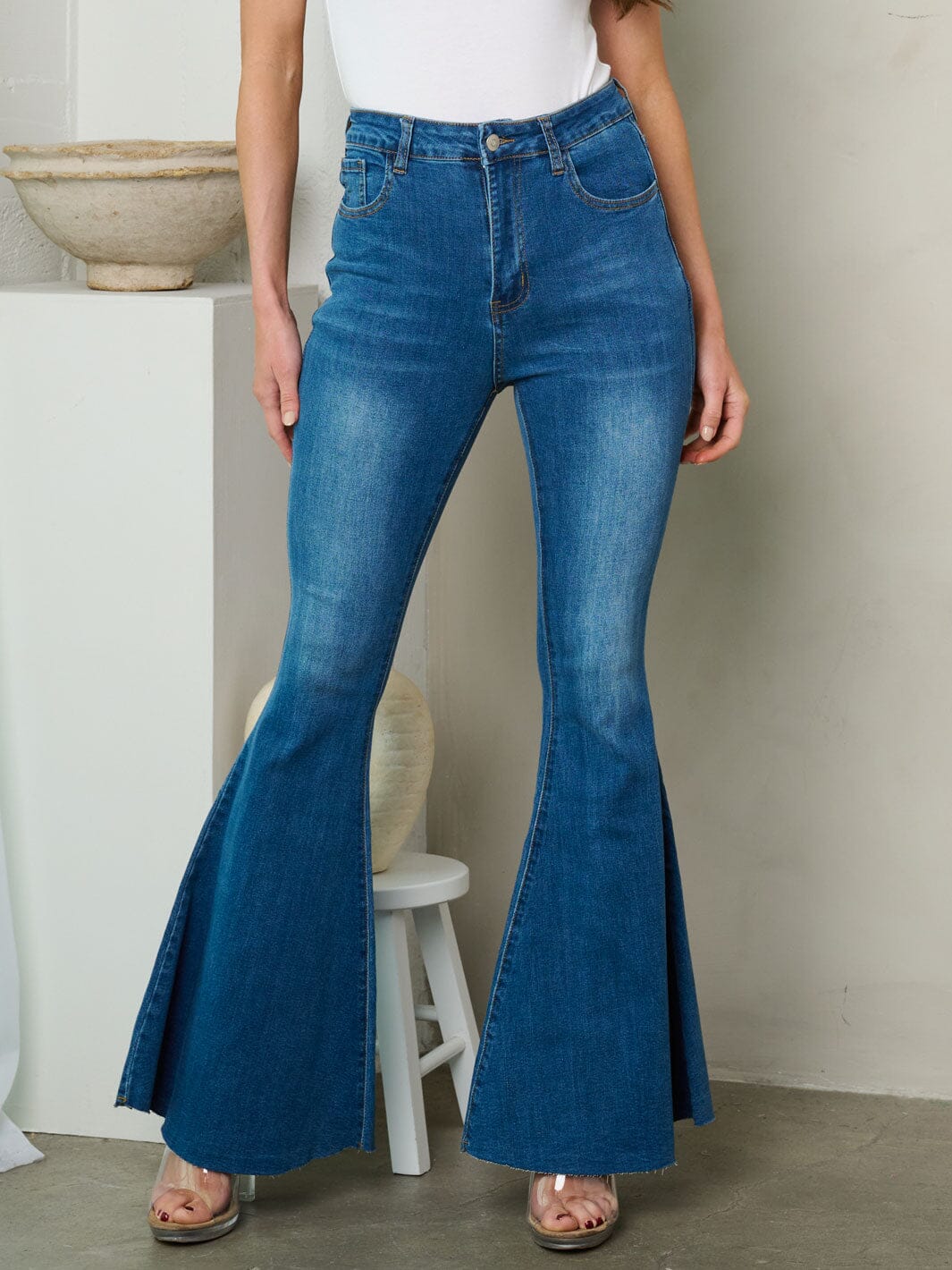 WOMEN'S HIGH RISE WASHED STRETCH BELL BOTTOMS JEANS