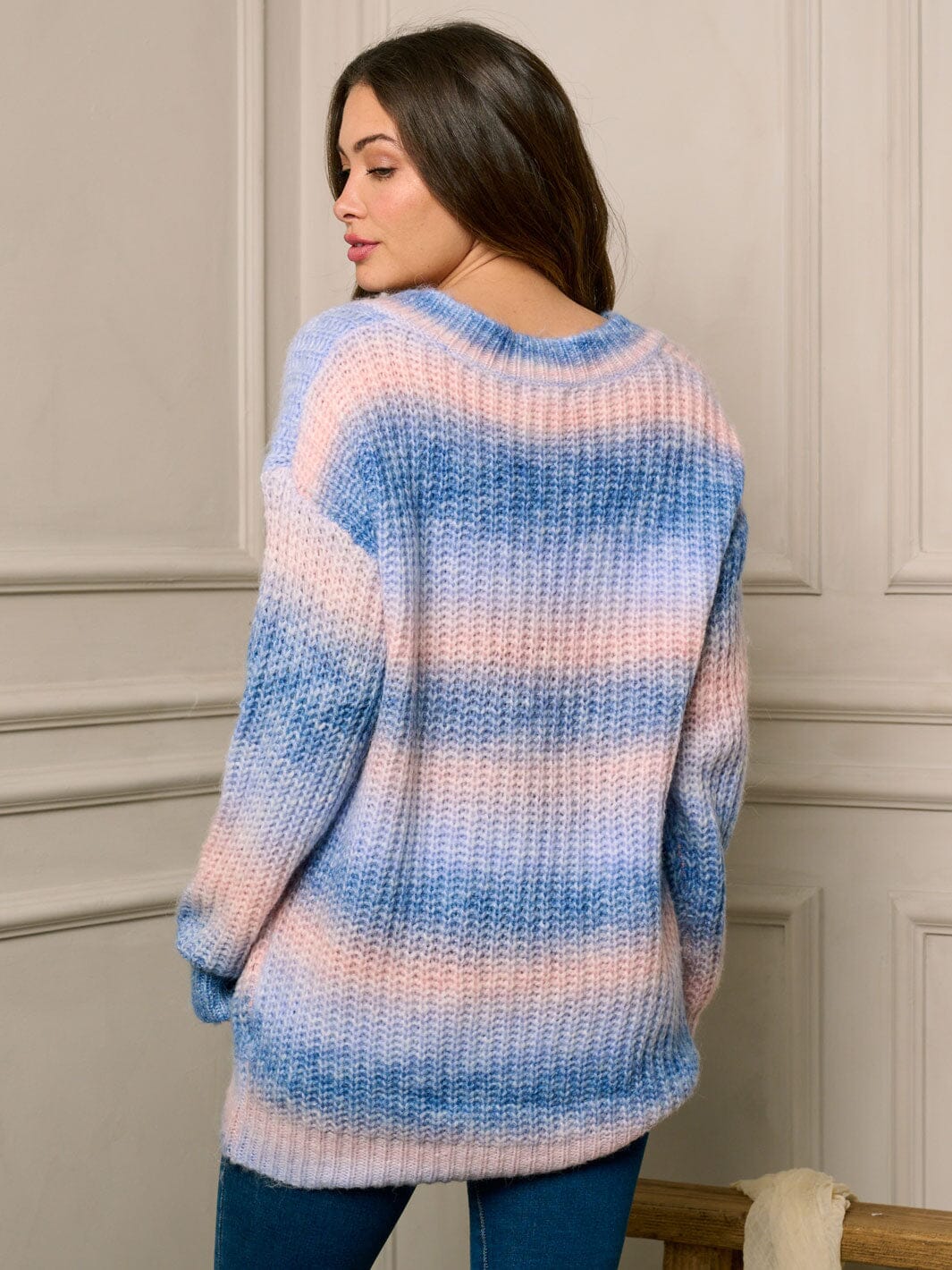 WOMEN'S LONG SLEEVE V-NECK COLORBLOCK PULLOVER SWEATER