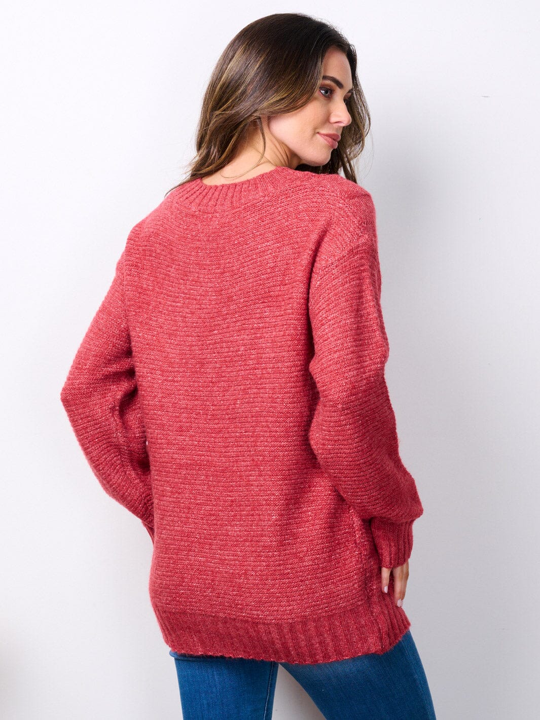 WOMEN'S LONG SLEEVE V-NECK KNITTED SWEATER