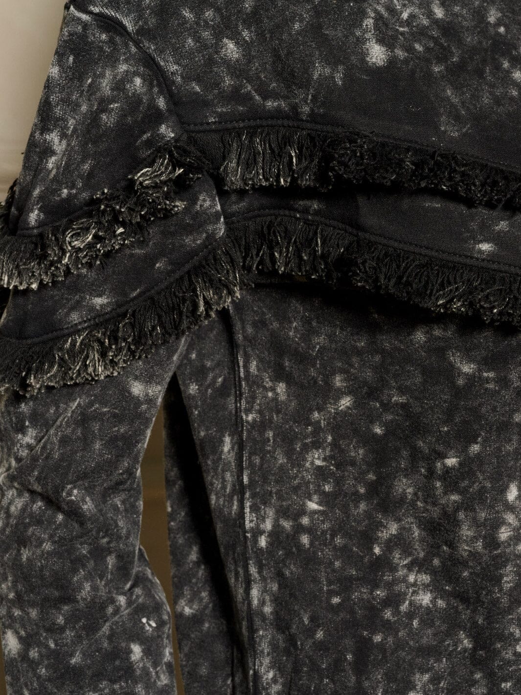 WOMEN'S LONG SLEEVE FRINGE DETAILED TIE DYE TOP