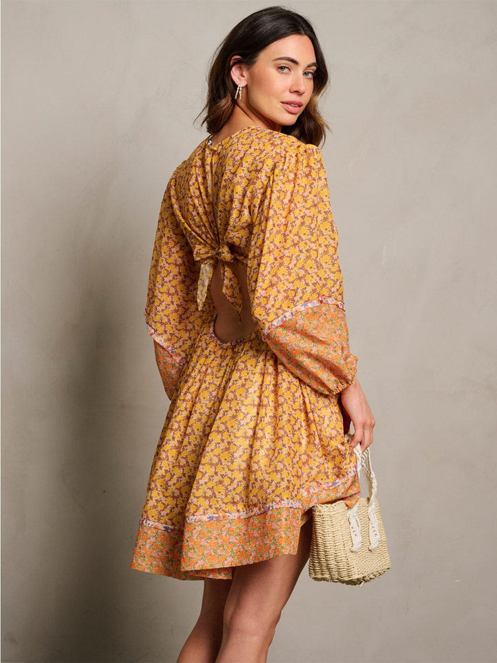 WOMEN'S LONG SLEEVE CUT OUT BACK FLORAL PRINT MINI DRESS