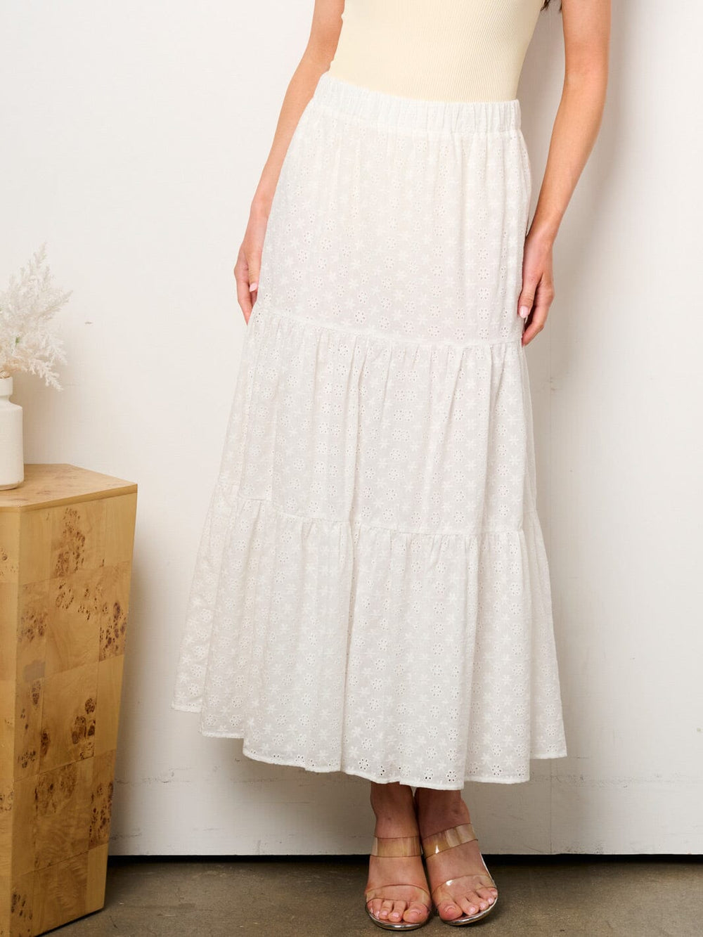 WOMEN'S ELASTIC WAIST EYELET FLORAL TIERED MAXI SKIRT