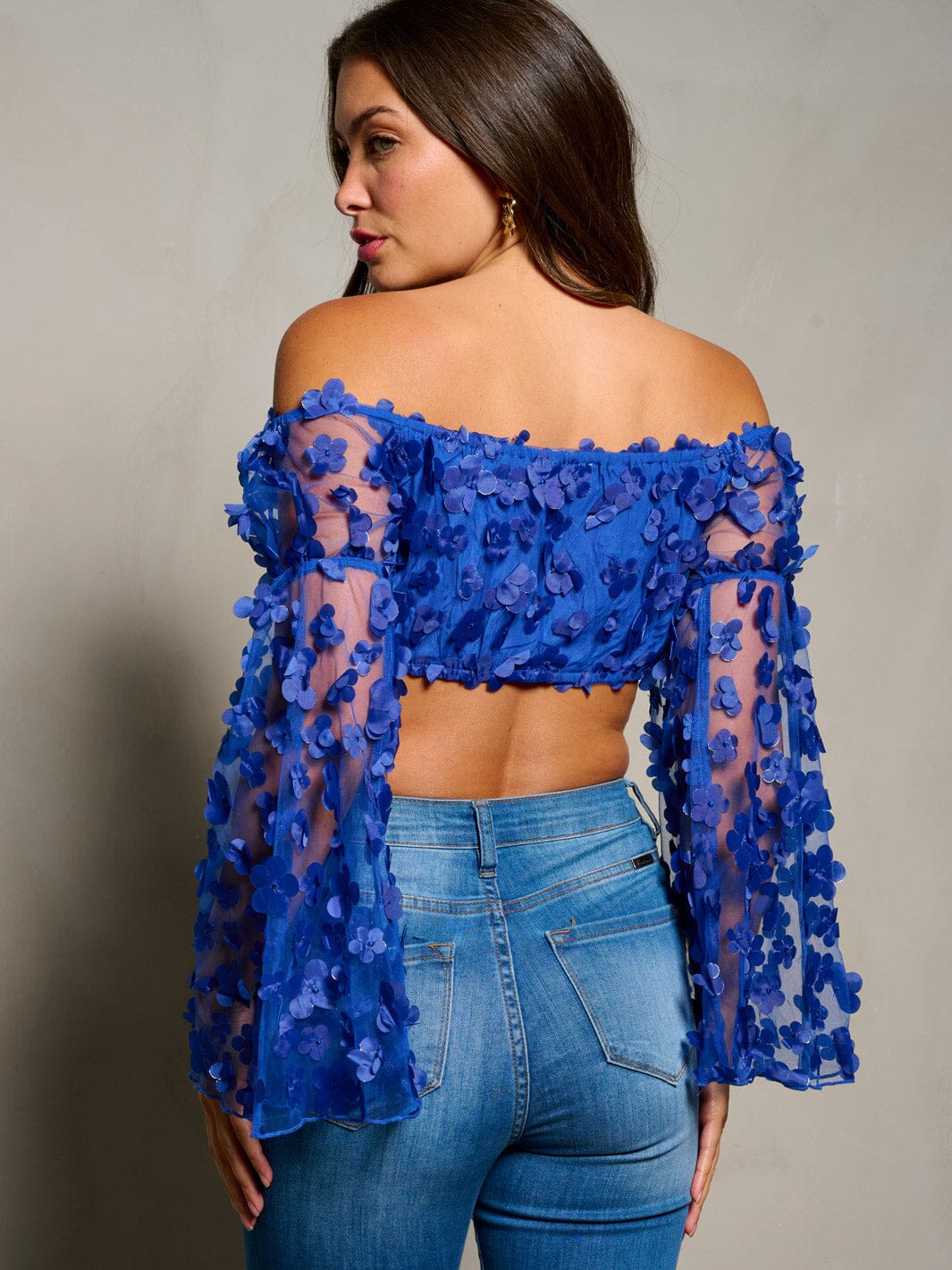 WOMEN'S LONG BELL SLEEVE OFF SHOULDER FLOWERS DETAILED CROP TOP