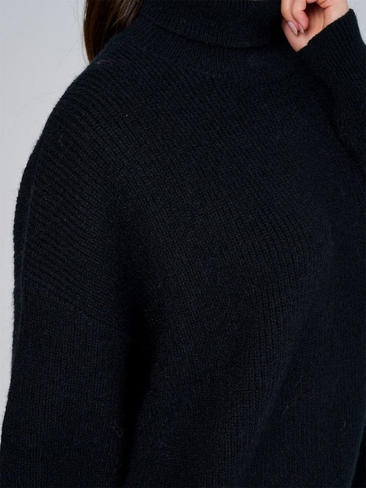 WOMEN'S LONG SLEEVE TURTLE NECK LOOSE FIT KNIT MINI DRESS