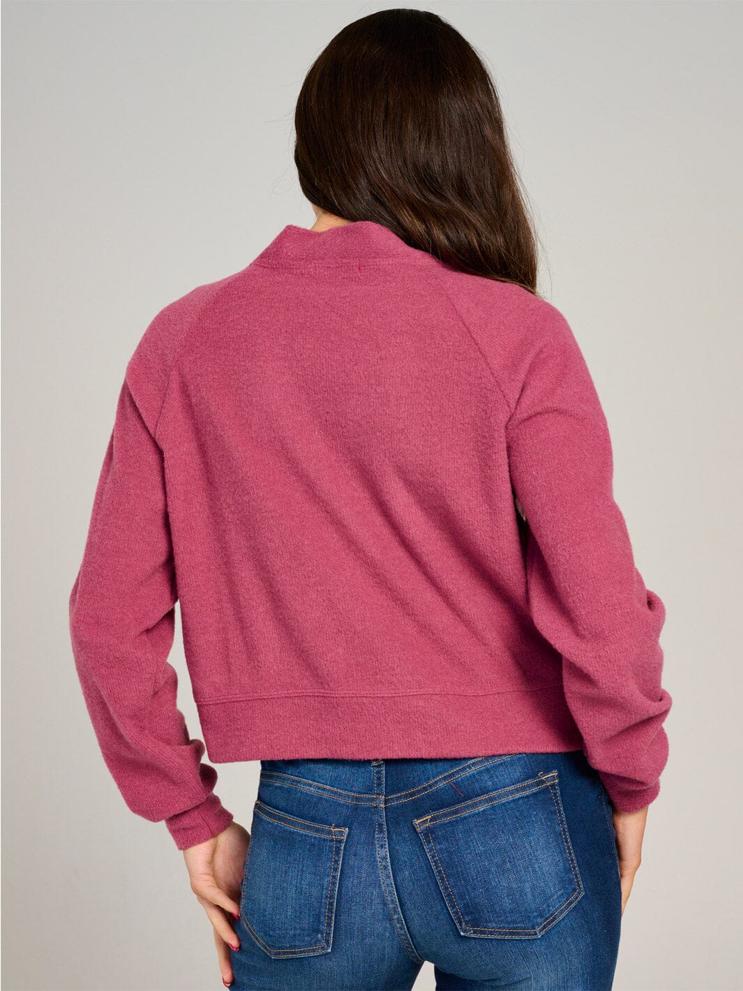 WOMEN'S LONG SLEEVE BUTTON CLOSURE SWEATER