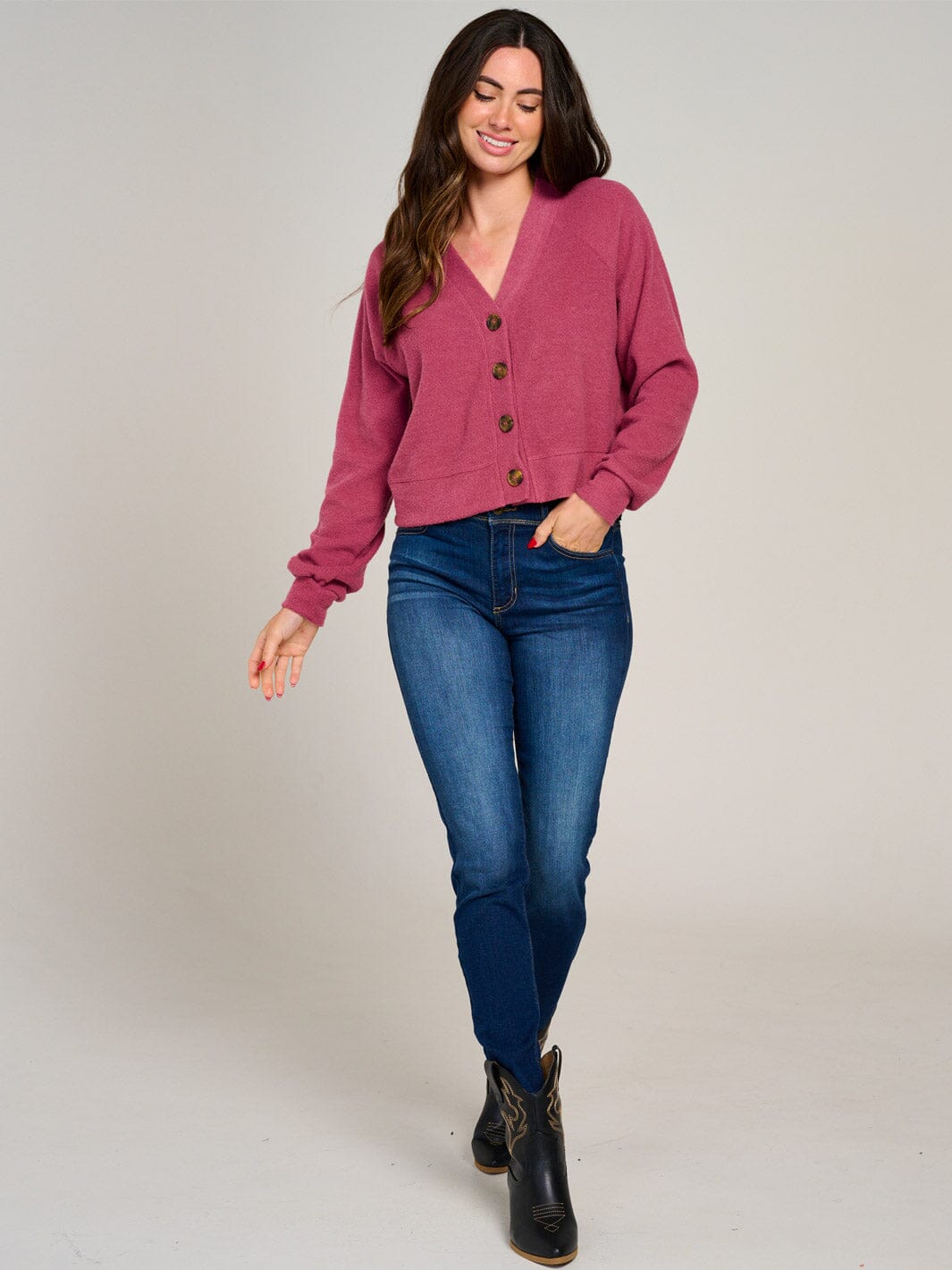 WOMEN'S LONG SLEEVE BUTTON CLOSURE SWEATER