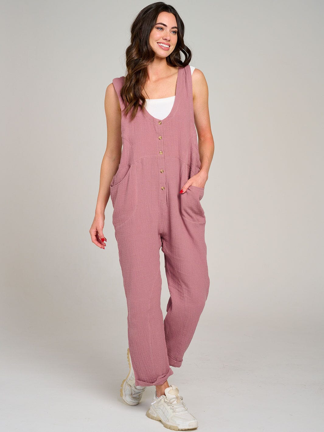 WOMEN'S SLEEVELESS FRONT POCKET BUTTON UP WIDE LEG JUMPSUIT