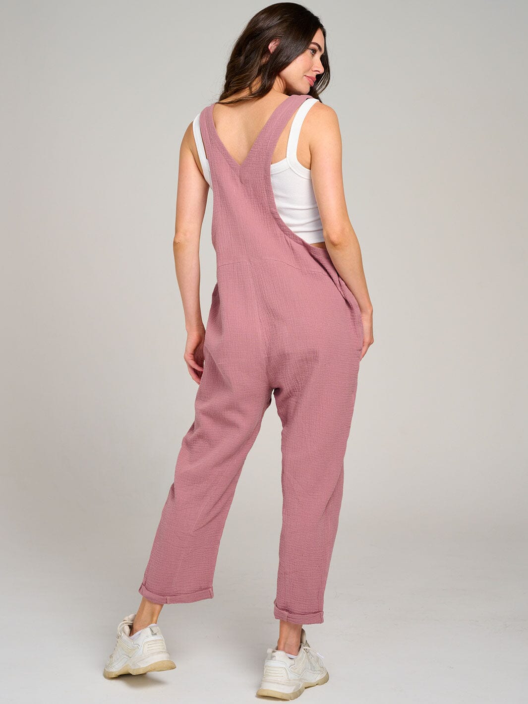 WOMEN'S SLEEVELESS FRONT POCKET BUTTON UP WIDE LEG JUMPSUIT