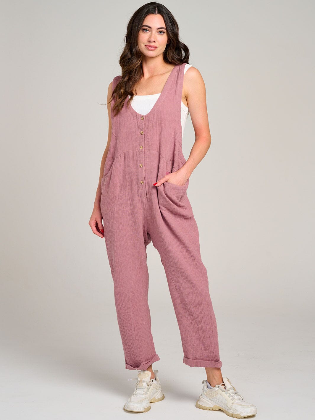 WOMEN'S SLEEVELESS FRONT POCKET BUTTON UP WIDE LEG JUMPSUIT