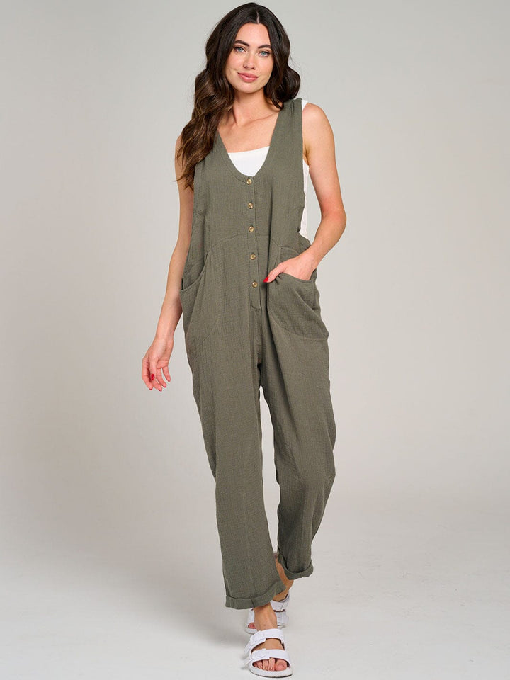 WOMEN'S SLEEVELESS FRONT POCKET BUTTON UP WIDE LEG JUMPSUIT