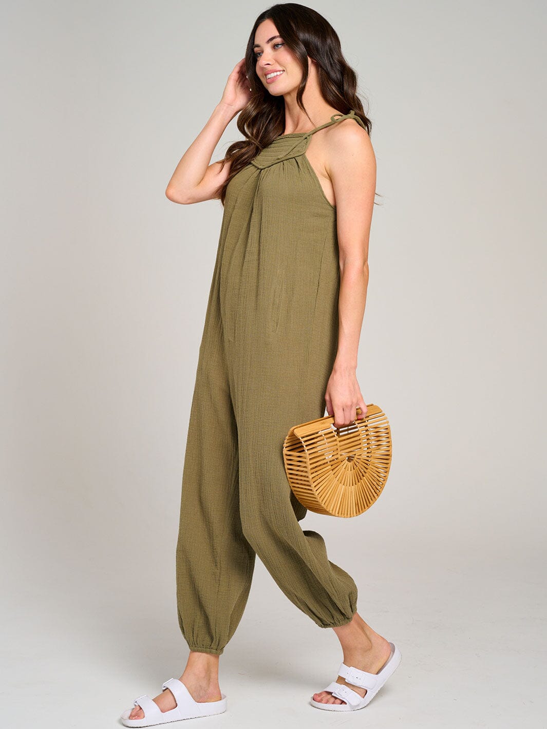 WOMEN'S SLEEVELESS FRONT POCKET JOGGER JUMPSUIT