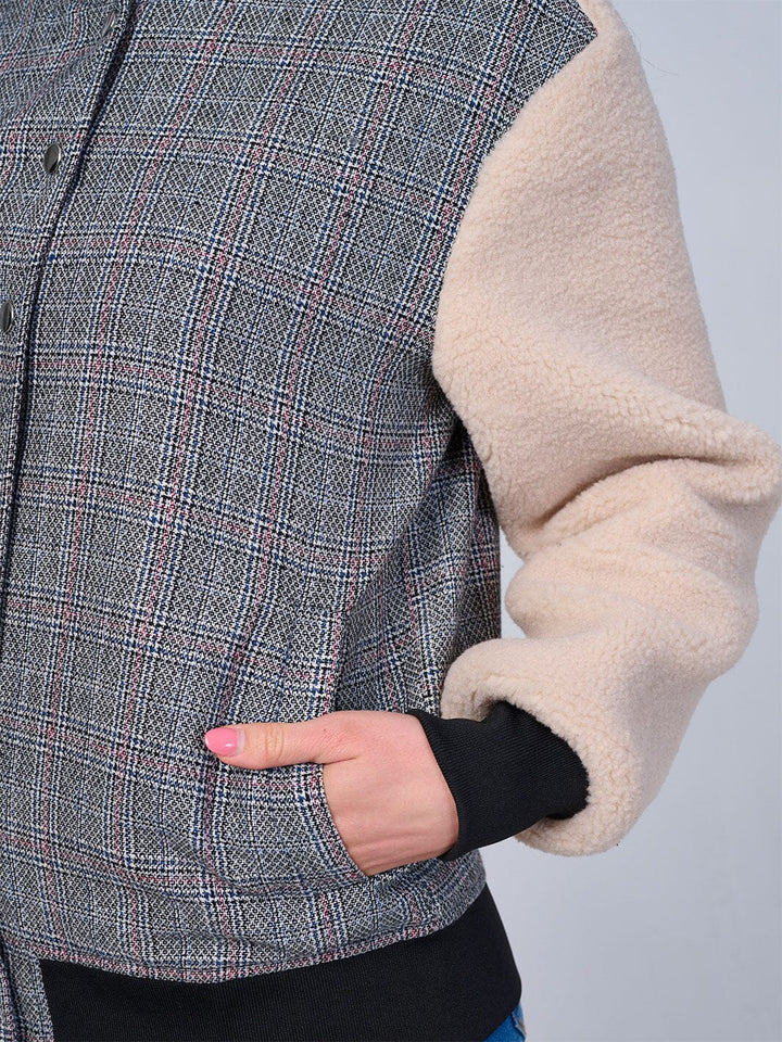 WOMEN'S LONG SLEEVE BUTTON CLOSURE FRONT POCKET SHERPA CONTRAST JACKET