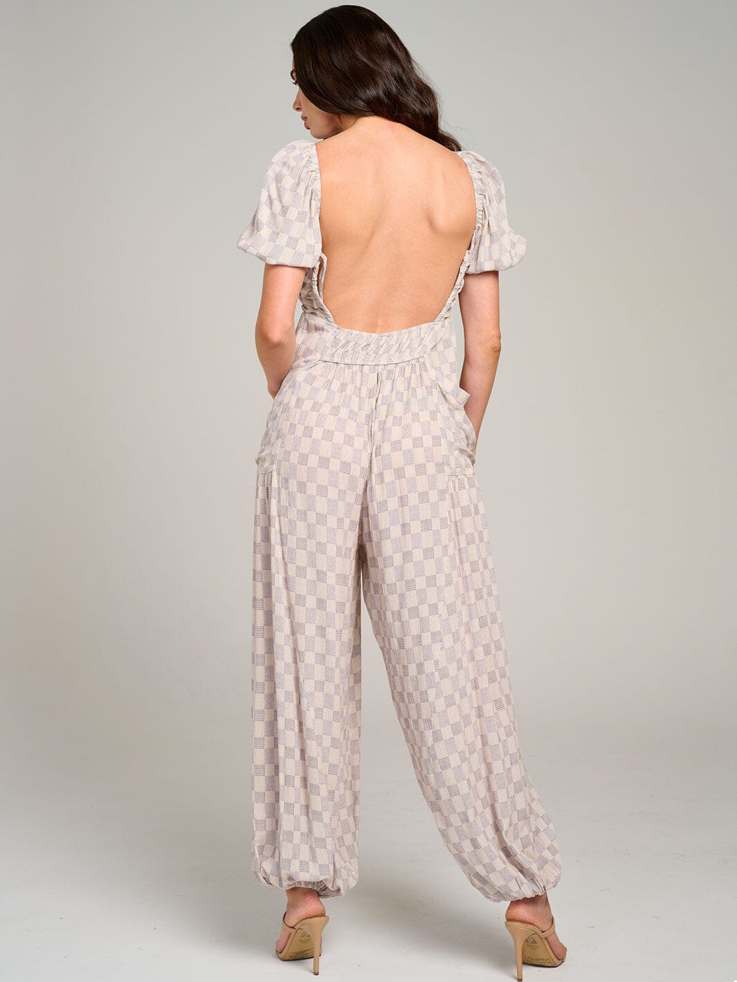 WOMEN'S SHORT PUFF SLEEVE FRONT POCKETS OPEN BACK JOGGER JUMPSUIT