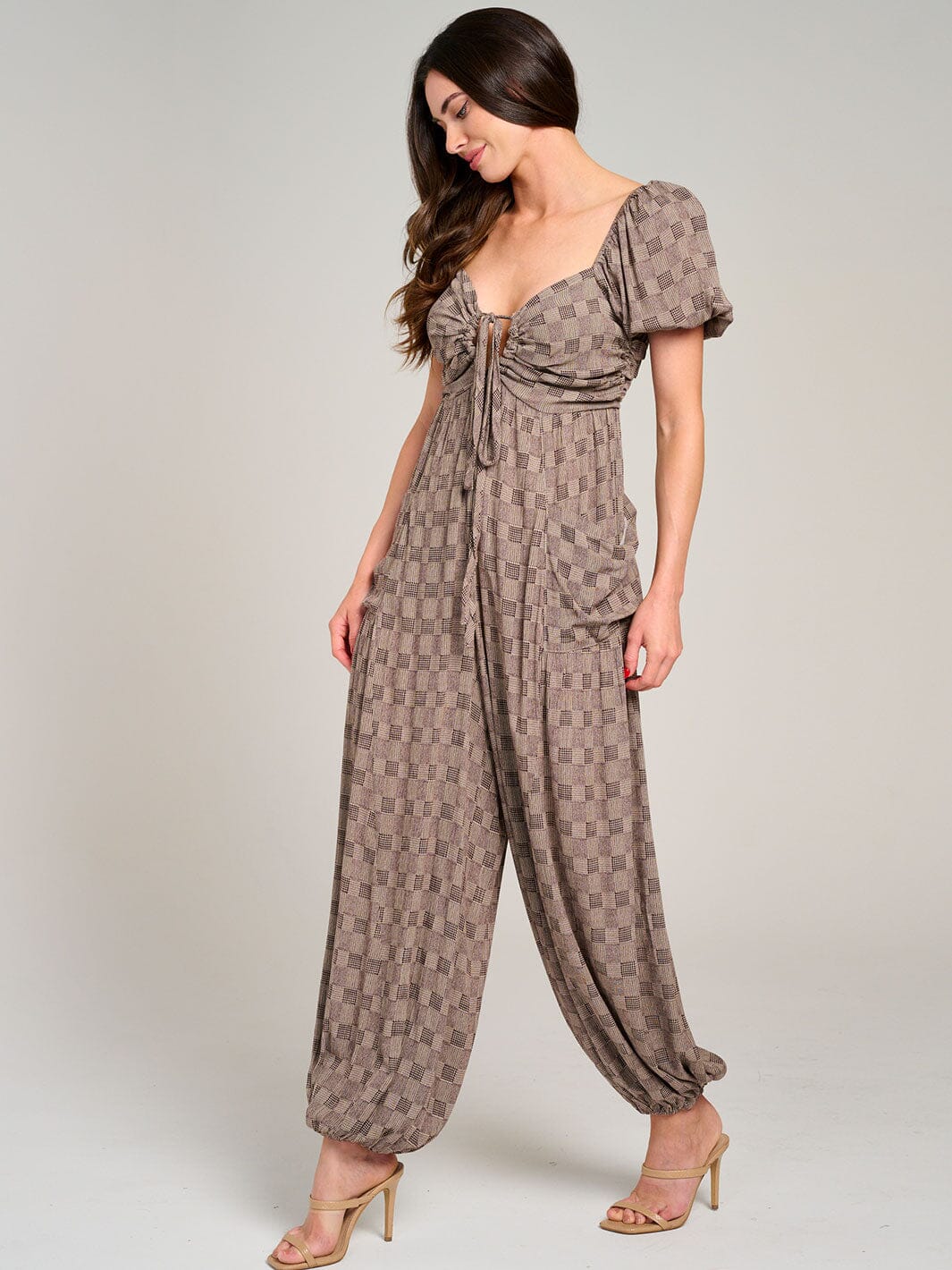 WOMEN'S SHORT PUFF SLEEVE FRONT POCKETS OPEN BACK JOGGER JUMPSUIT