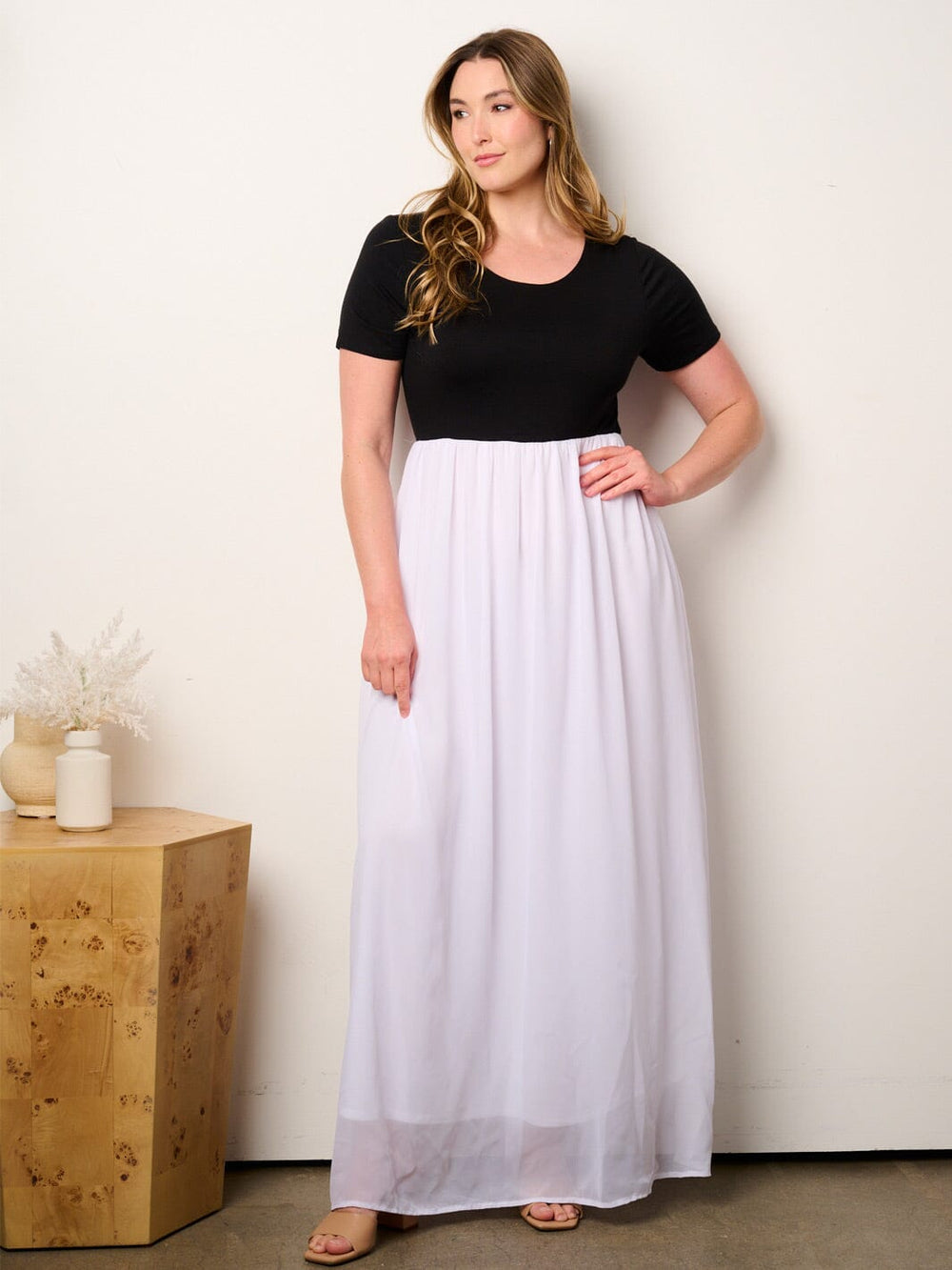 PLUS SIZE SHORT SLEEVE ELASTIC WAIST COLORBLOCK MAXI DRESS