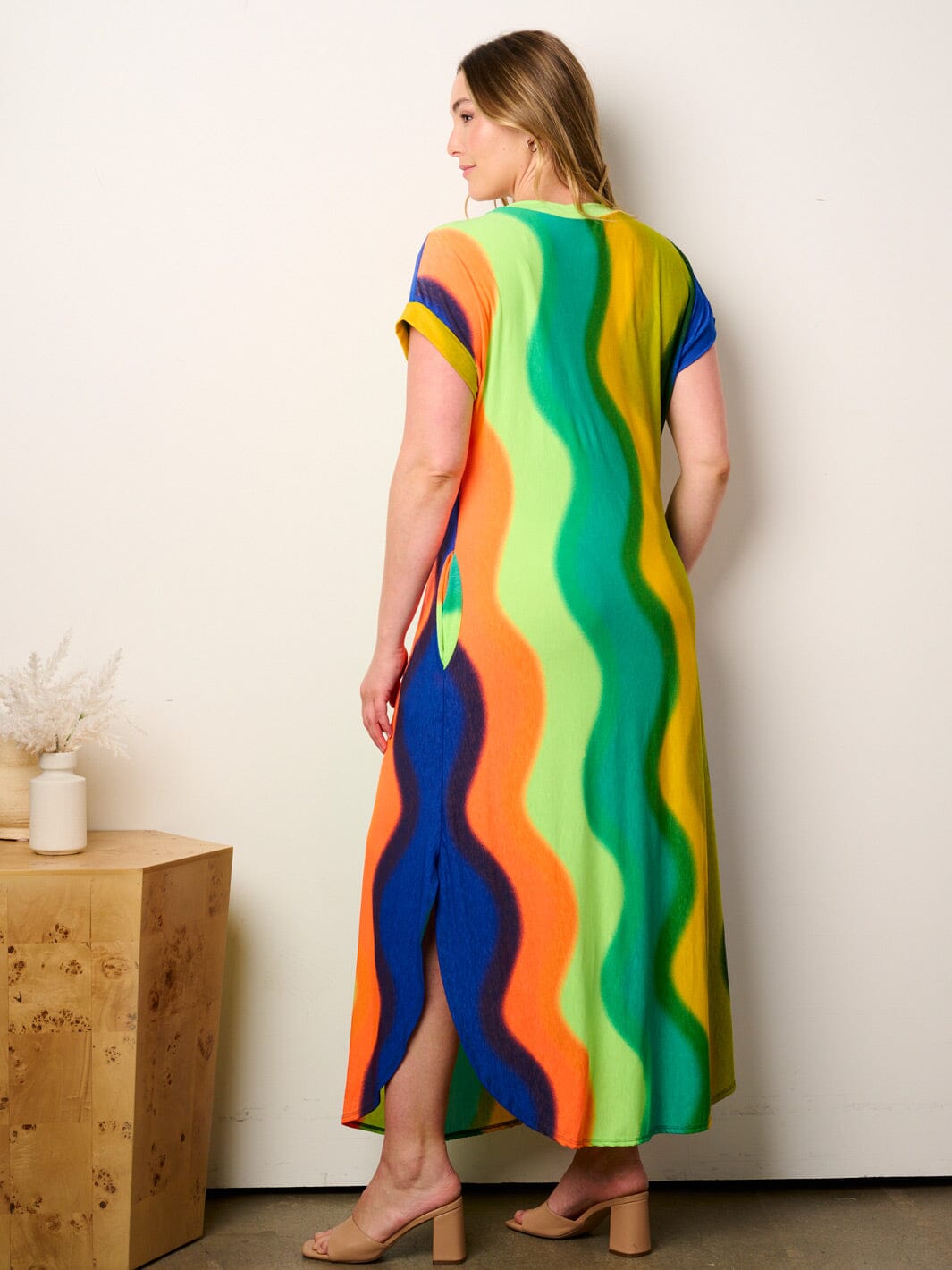 PLUS SIZE SHORT SLEEVE POCKETS TUNIC MULTI PRINT MAXI DRESS