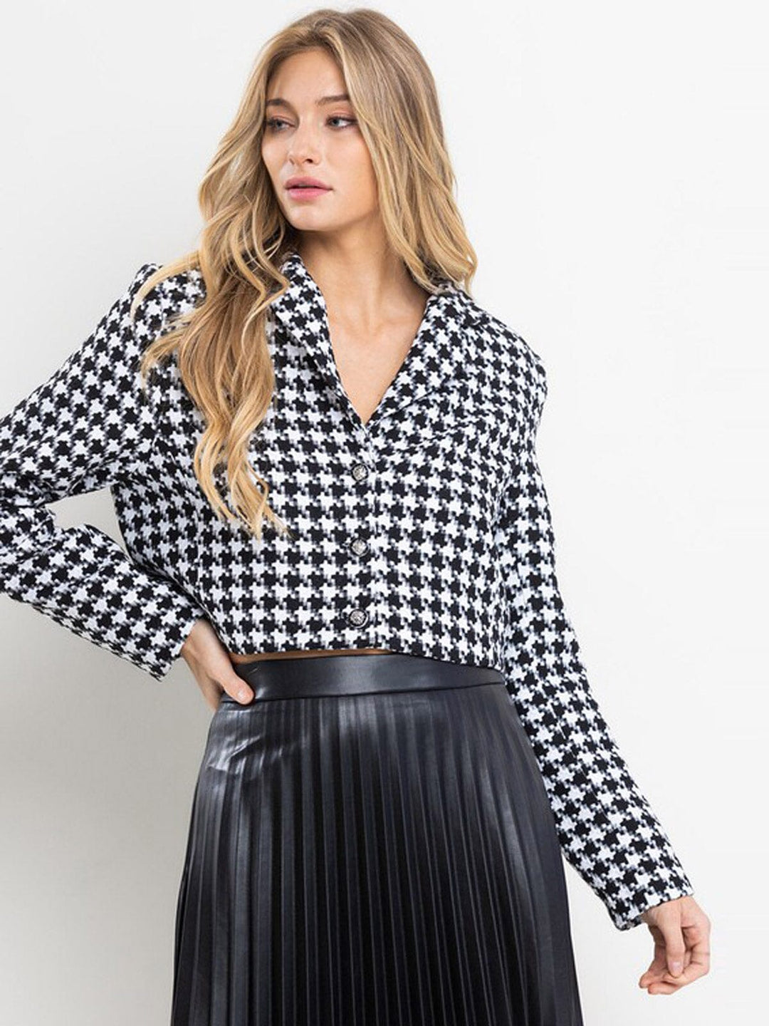 WOMEN'S LONG SLEEVE BUTTON CLOSURE PLAID CROP JACKET