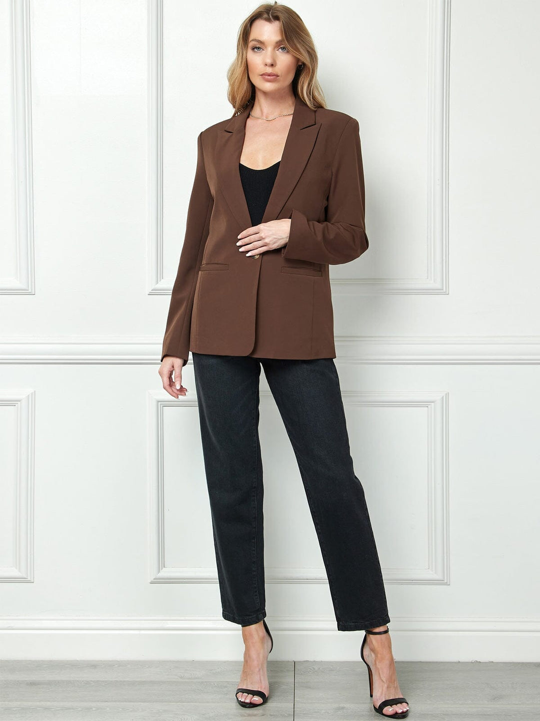 WOMEN'S LONG SLEEVE BUTTON CLOSURE BLAZER