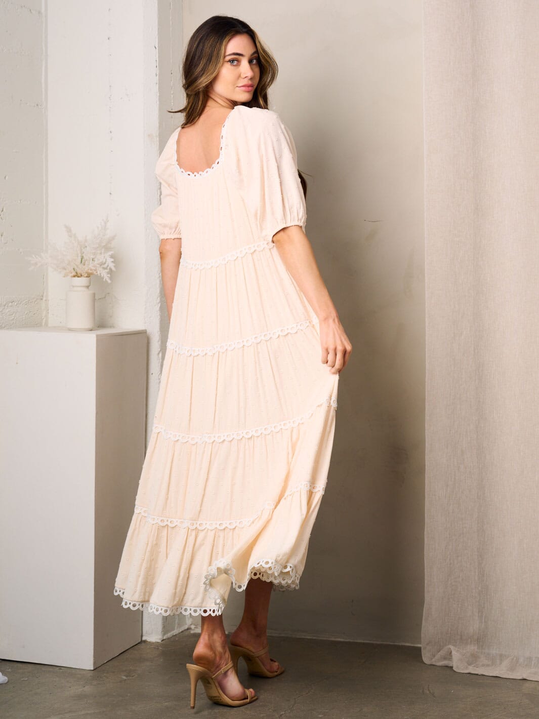 WOMEN'S SHORT PUFF SLEEVE SQUARE NECK SWISS DOTS MAXI TIERED DRESS