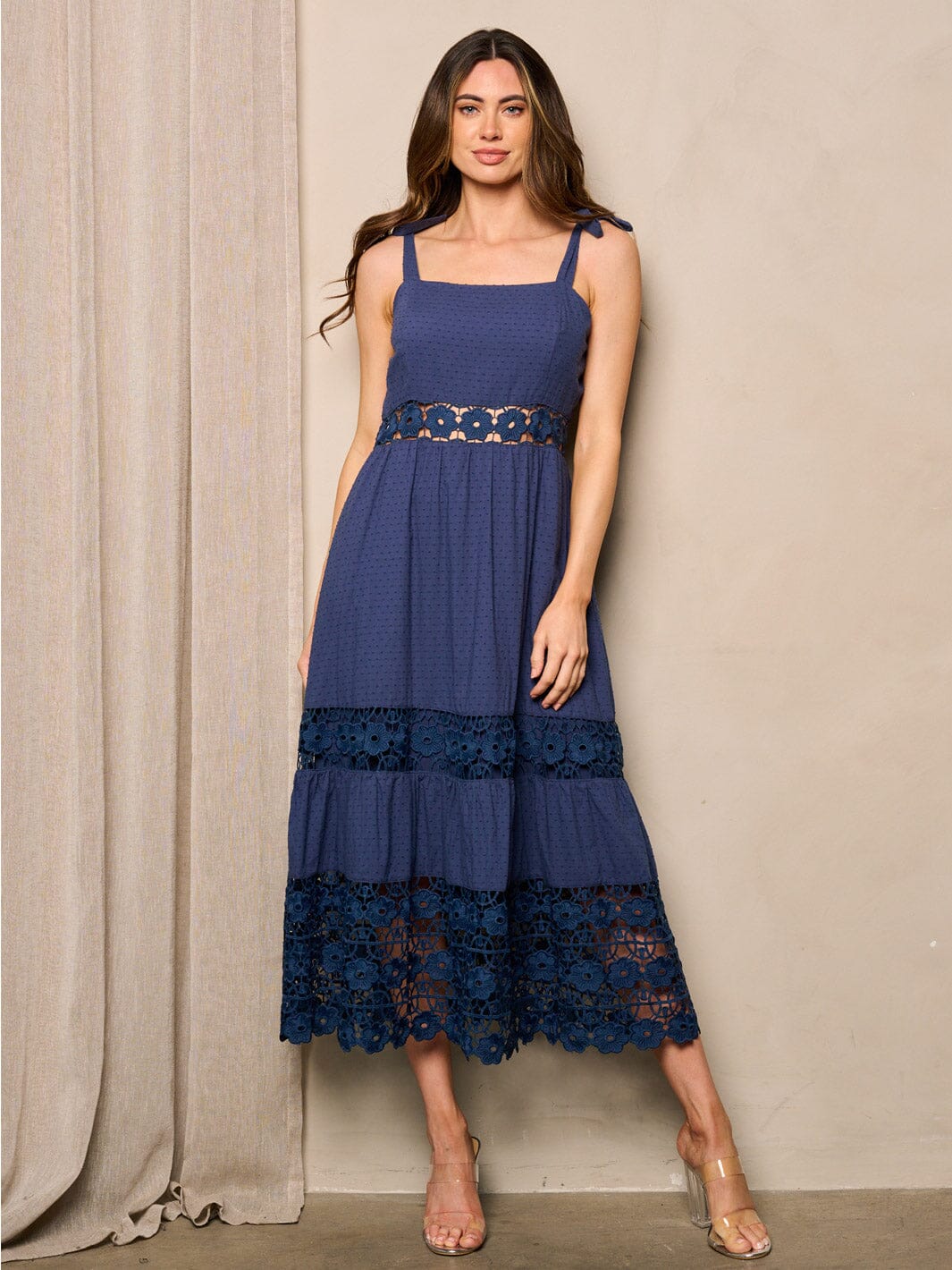 WOMEN'S SLEEVELESS TIERED SWISS DOT LACE DETAILED MIDI DRESS