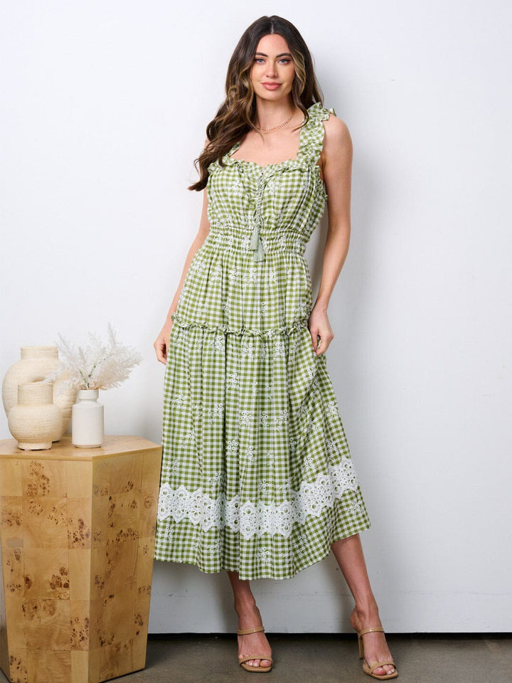 WOMEN'S SLEEVELESS RUFFLE EYELET TIERED MAXI DRESS