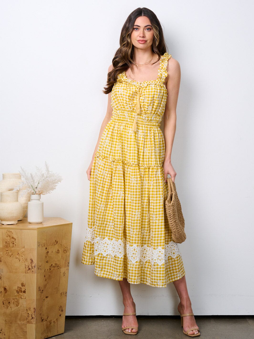 WOMEN'S SLEEVELESS RUFFLE EYELET TIERED MAXI DRESS