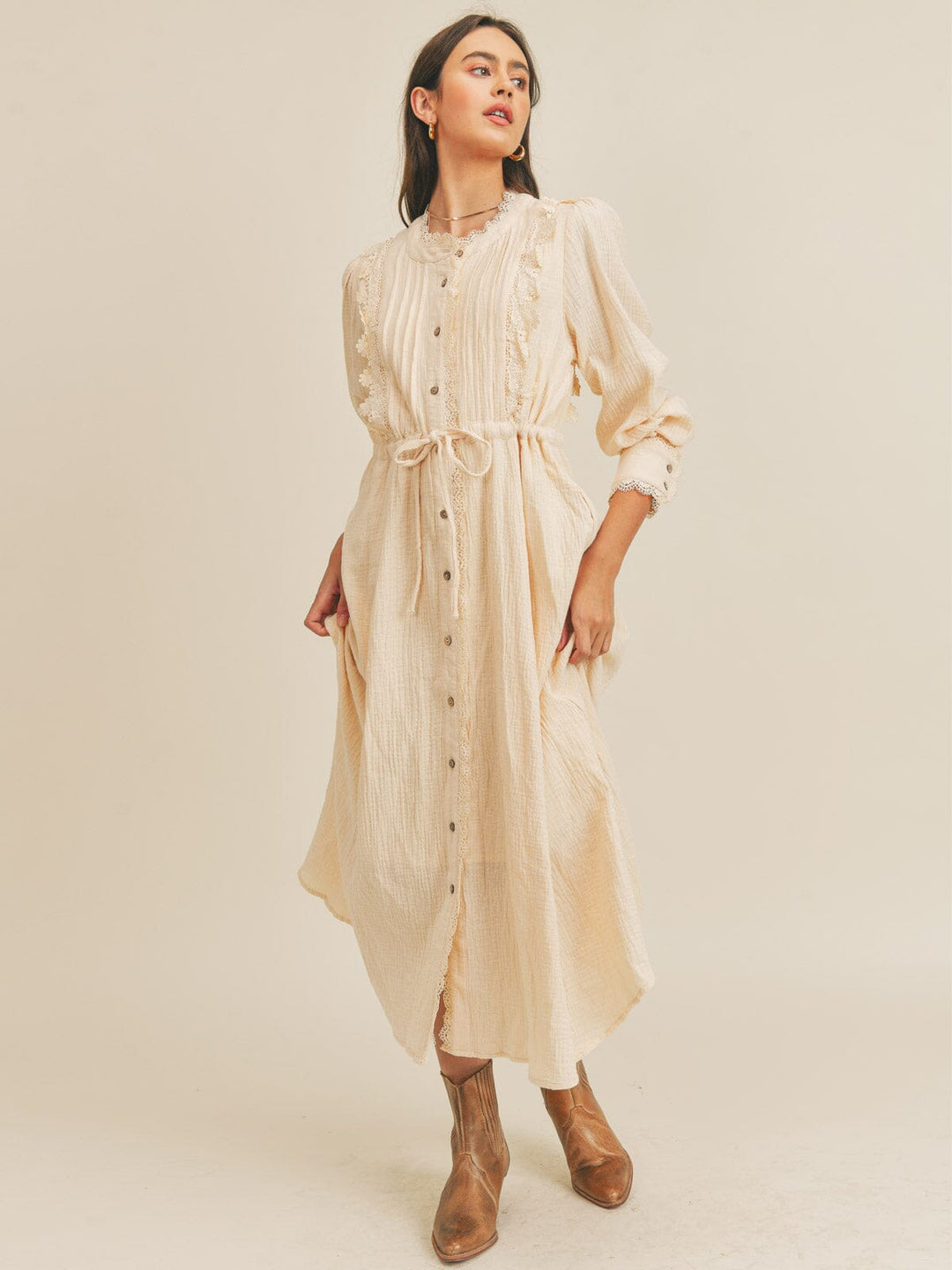 JUST ME WOMEN'S LONG SLEEVE BUTTON UP SELF TIE POCKETS CROCHET TRIM MAXI DRESS