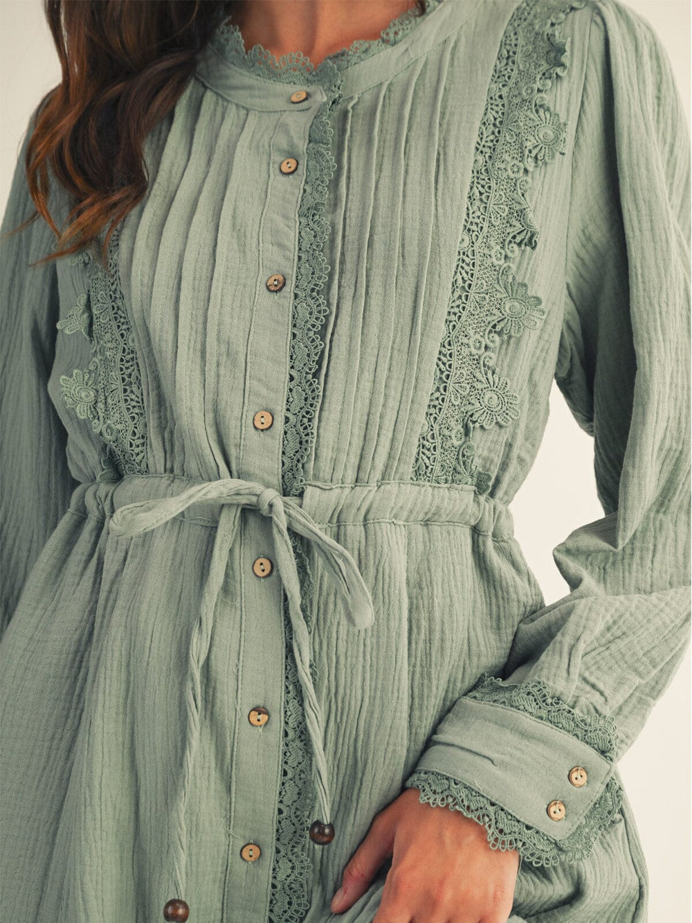 JUST ME WOMEN'S LONG SLEEVE BUTTON UP SELF TIE POCKETS CROCHET TRIM MAXI DRESS