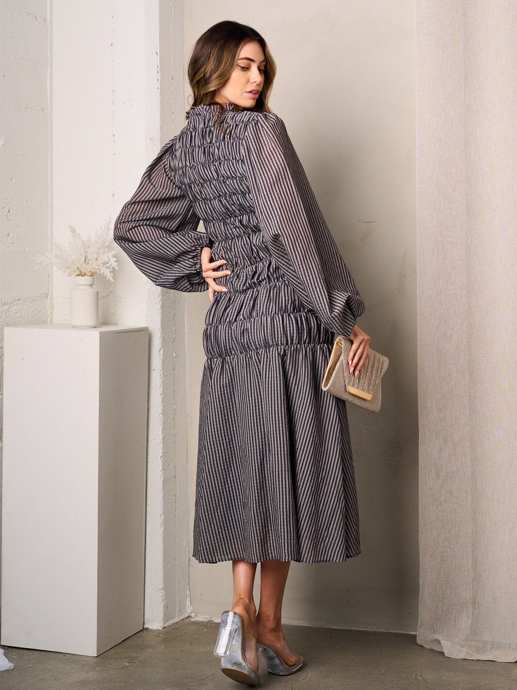 WOMEN'S LONG BALLON SLEEVE SMOCK BODY DETAILED MIDI DRESS