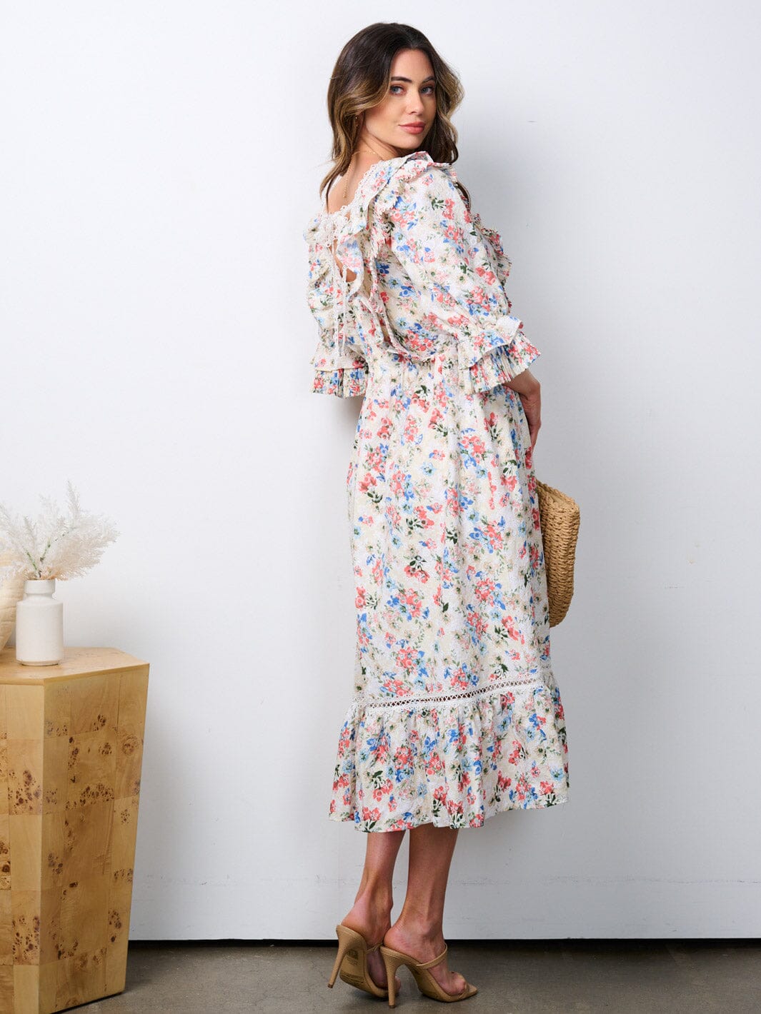 WOMEN'S 3/4 SLEEVE V-NECK RUFFLE FLORAL EYELET MIDI DRESS