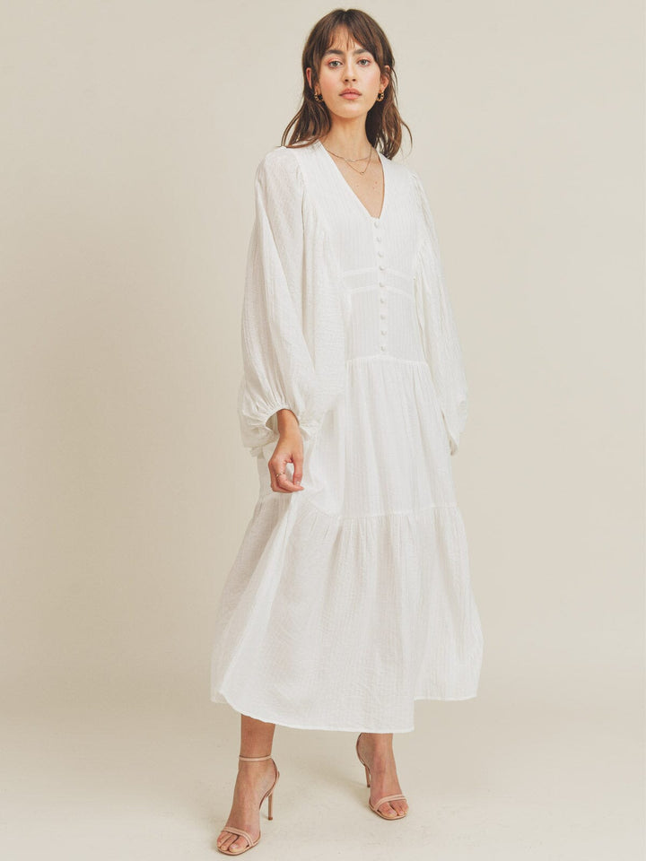 JUST ME WOMEN'S LONG BALLOON SLEEVE V-NECK TIERED MAXI DRESS