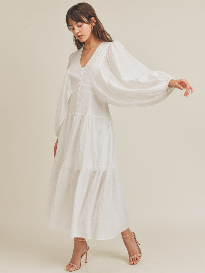 JUST ME WOMEN'S LONG BALLOON SLEEVE V-NECK TIERED MAXI DRESS