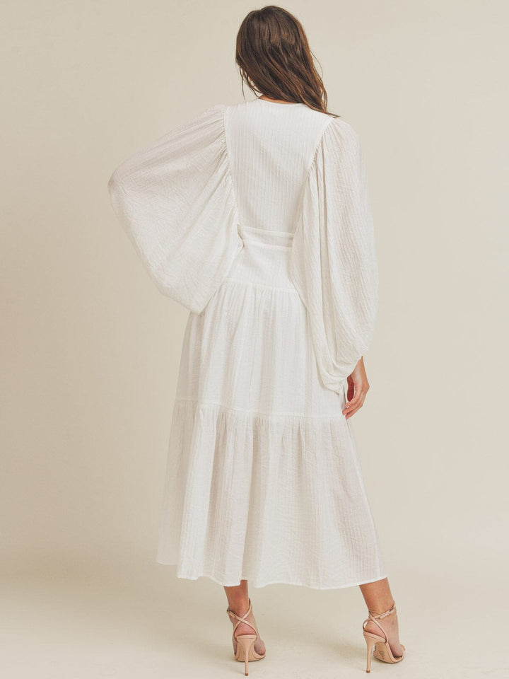 JUST ME WOMEN'S LONG BALLOON SLEEVE V-NECK TIERED MAXI DRESS