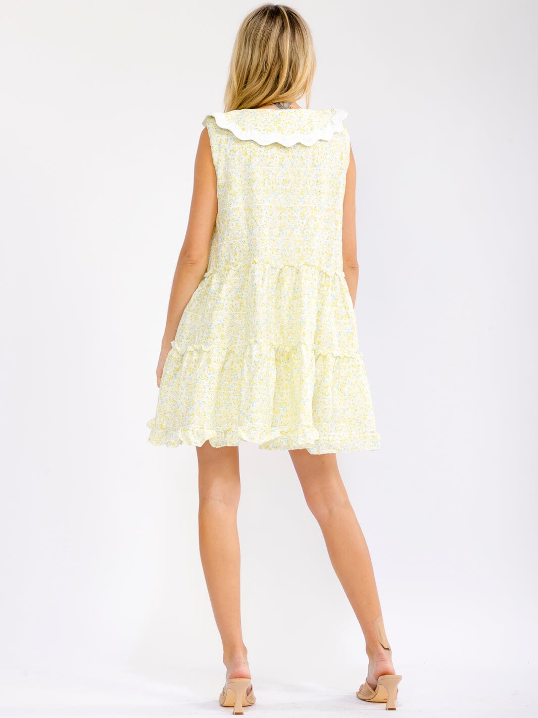 JUST ME WOMEN'S SLEEVELESS V-NECK EMBROIDERY FLORAL TIERED TUNIC MNI DRESS
