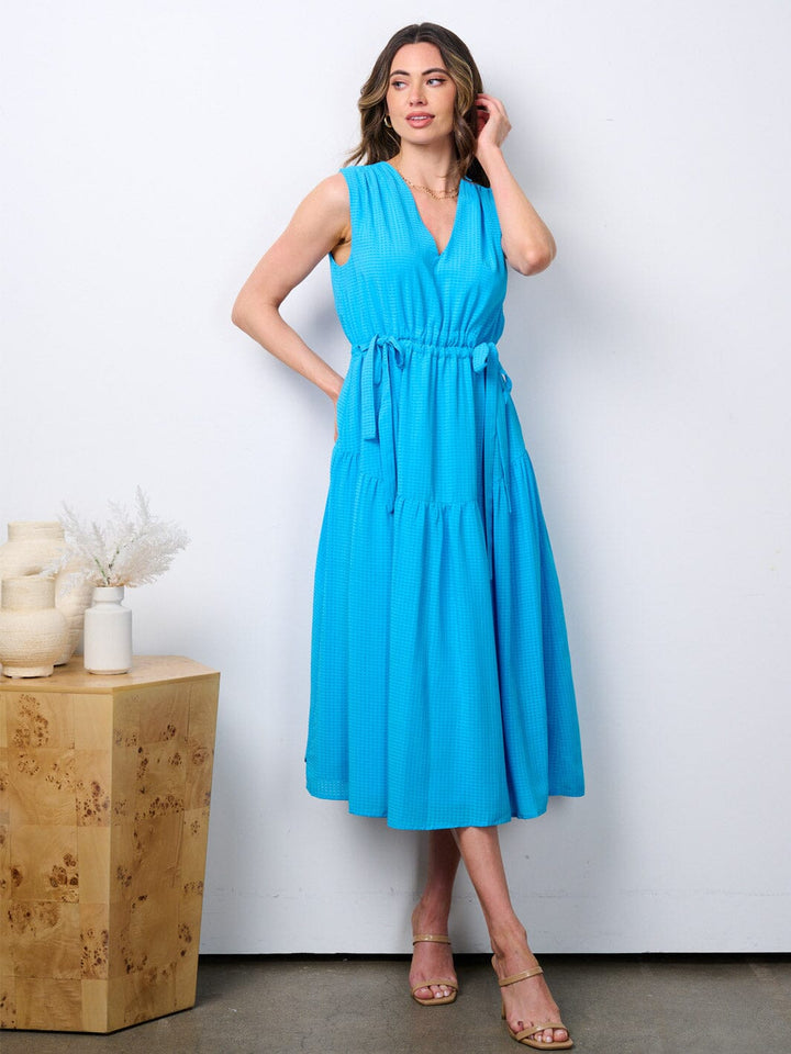 WOMEN'S SLEEVELESS V-NECK ELASTIC WAIST TIERED WAFFLE MIDI DRESS