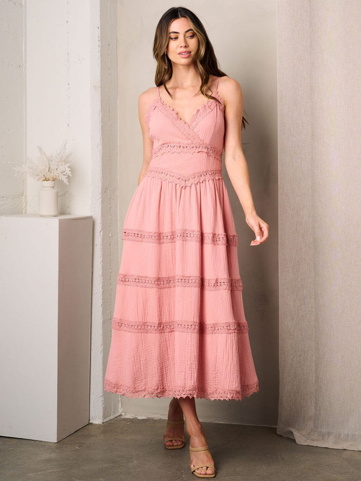 WOMEN'S SLEEVELESS V-NECK POCKETS TIERED MAXI DRESS