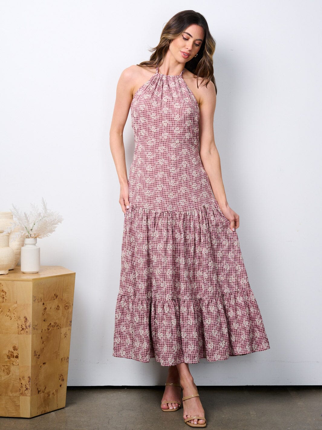 WOMEN'S SLEEVELESS HALTER NECK EMBROIDERY TIERED MAXI DRESS
