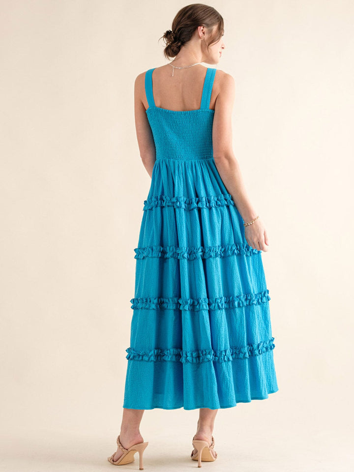 JUST ME WOMEN'S SLEEVELESS SQUARE NECK RUFFLE TIERED SMOCK MAXI DRESS