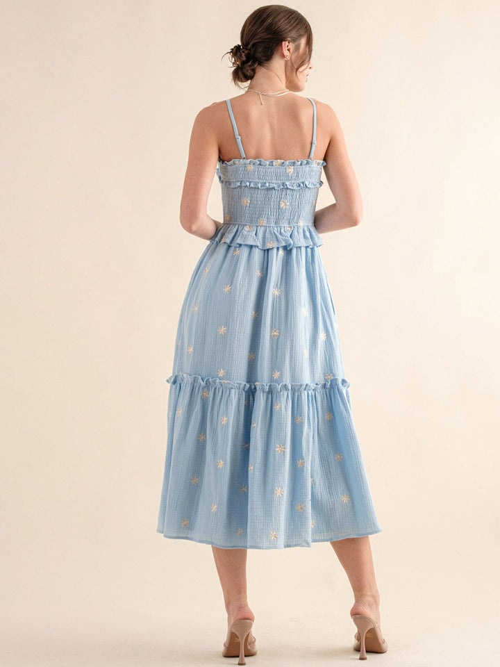 JUST ME WOMEN'S SLEEVELESS SMOCK FRONT POCKETS TIERED FLORAL MAXI DRESS