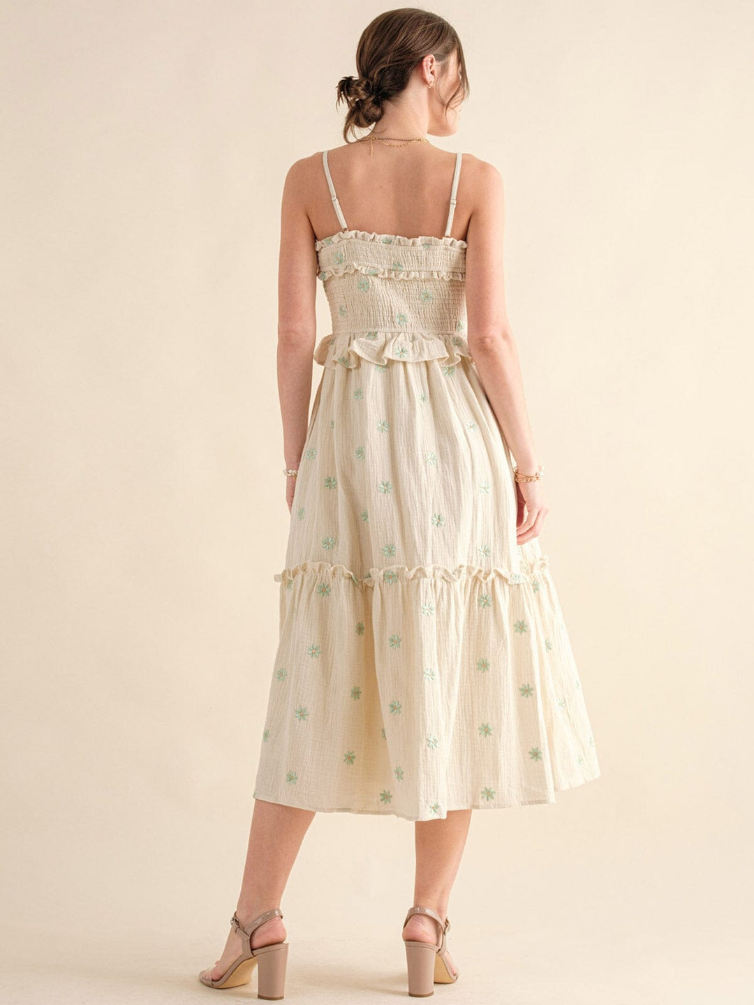 JUST ME WOMEN'S SLEEVELESS SMOCK FRONT POCKETS TIERED FLORAL MAXI DRESS