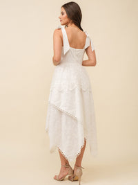 JUST ME WOMEN'S SLEEVELESS V-NECK TRIM DETAILED TIERED EMBROIDERY MAXI DRESS