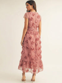 JUST ME WOMEN'S SHORT SLEEVE SURPLICE FRONT BELT FLORAL MAXI DRESS