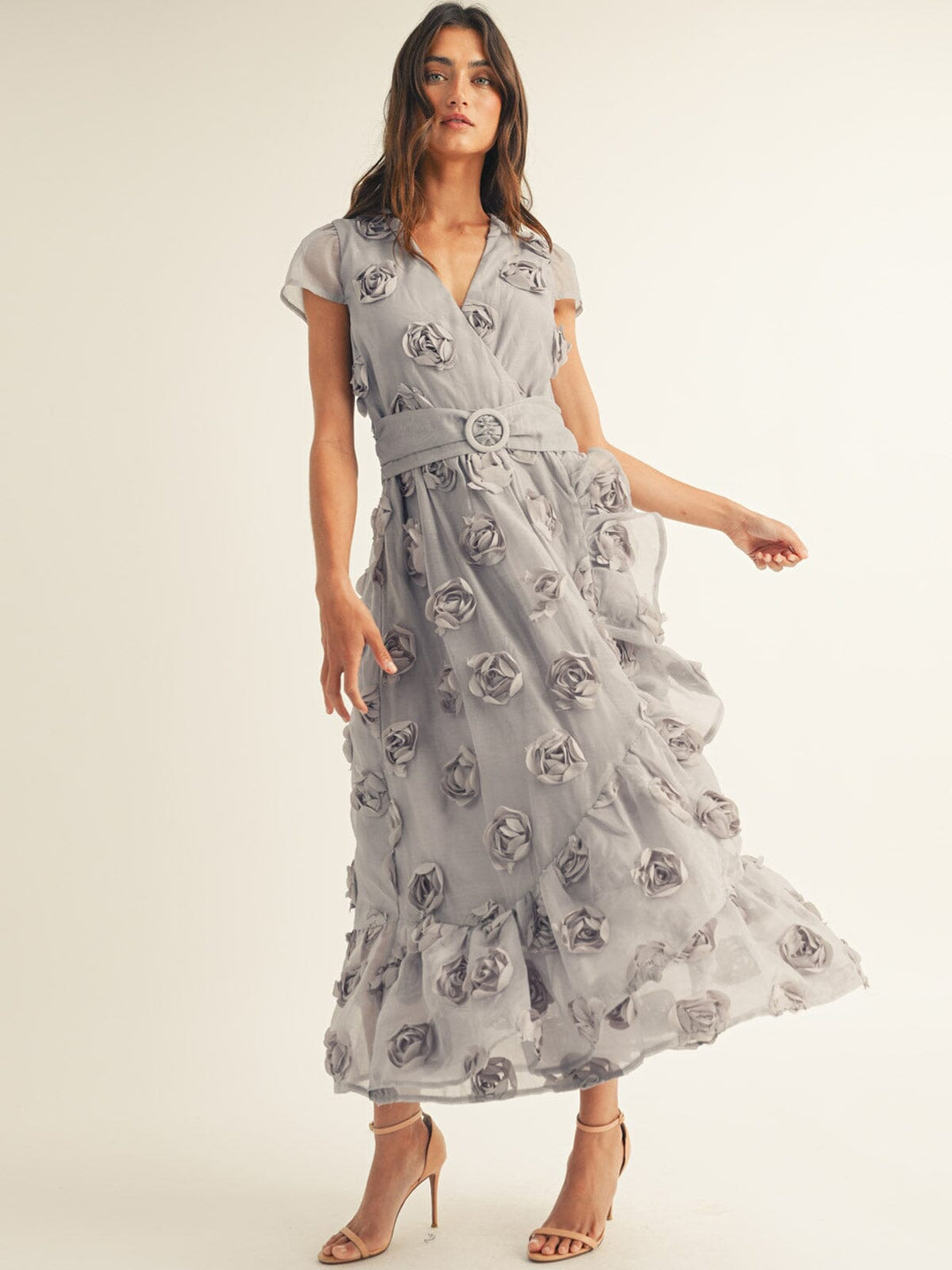JUST ME WOMEN'S SHORT SLEEVE SURPLICE FRONT BELT FLORAL MAXI DRESS