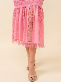 JUST ME WOMEN'S SLEEVELESS V-NECK FLORAL CROCHET TIERED MAXI DRESS
