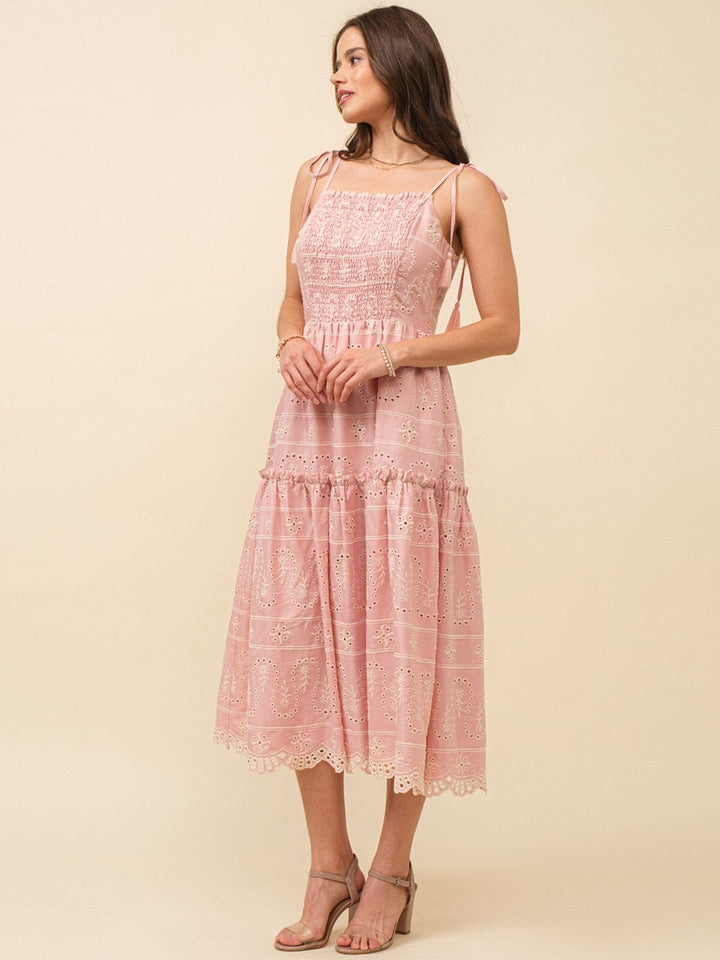 JUST ME WOMEN'S SLEEVELESS SQUARE NECK FRONT POCKETS SMOCK FLORAL EMBROIDERY MAXI DRESS